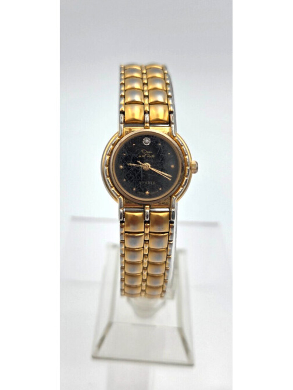 Vintage Oscar De La Renta Gold Tone Chic Petite Link Sleek Women's Watch